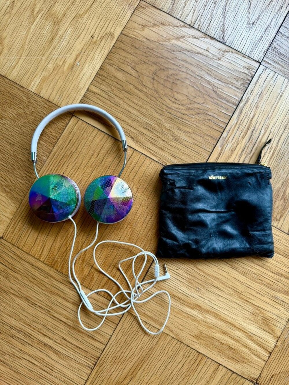 Frends Taylor Over-Ear Headphones, White w/ Camo-Embossed Oil Slick, GUC